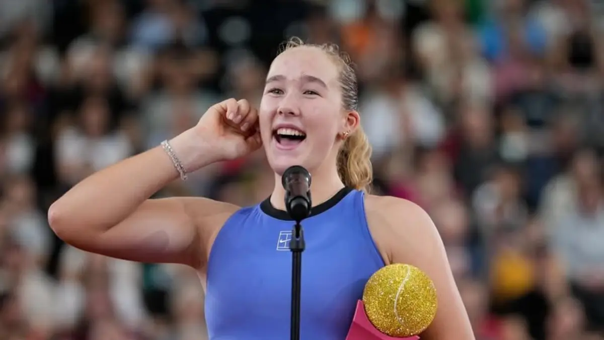 Mirra Andreeva bangkit dari set pertama untuk kalahkan Potapova dan juara Linz 2026, menegaskan statusnya sebagai rising star WTA. (Instagram Mirra Andreeva)