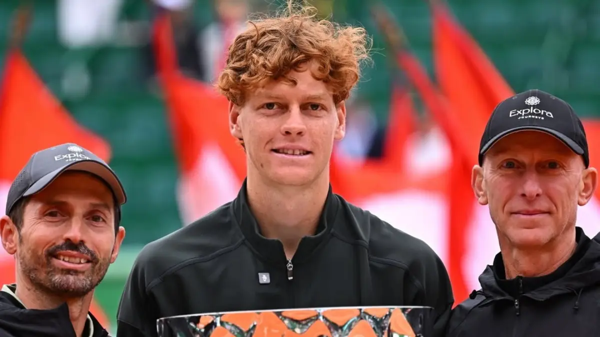 Pelatih Jannik Sinner ungkap kunci sukses juara Monte-Carlo 2026. Permainan variatif jadi faktor utama saat kalahkan Carlos Alcaraz di final. (Instagram Jannik Sinner)