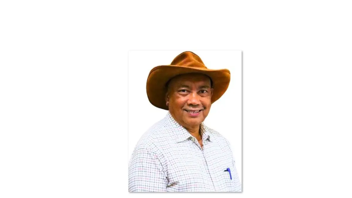 SUHUBDY (Guru Besar Fakultas Peternakan Universitas Mataram, Penulis, dan Pemerhati Dinamika Literasi dan Perkembangan Informasi Global).