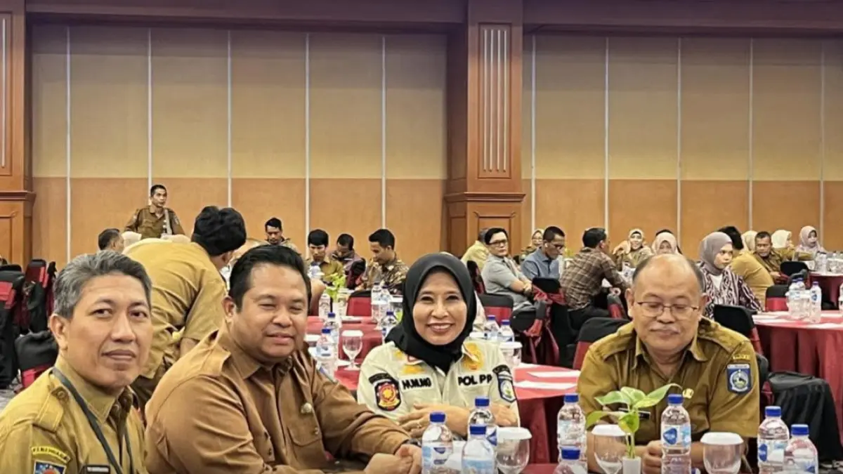 Satpol PP Provinsi NTB, Dra. Nunung Triningsih, M.M., menghadiri pembukaan Pra Musrenbang Provinsi NTB Tahun 2026 di Hotel Lombok Raya, Selasa (14/04/2026).