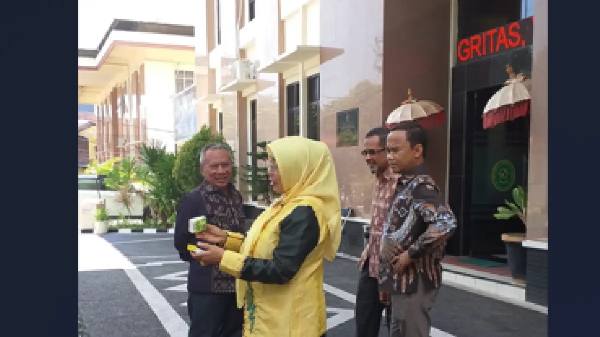 JADI SAKSI: Para unsur pimpinan DPRD NTB memberikan kesaksian di Pengadilan Tipikor, Mataram, Kamis (16/4). (Harli/Lombok Post)
