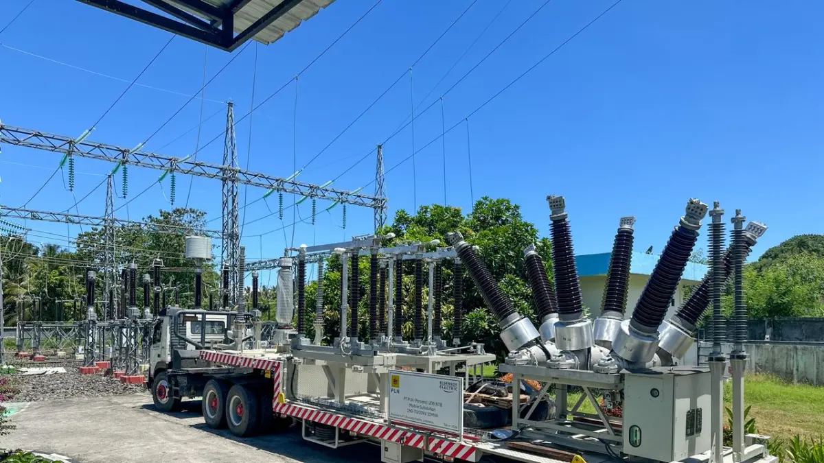 Mobile Substation yang ditempatkan PLN UIW NTB di Gardu Induk Pujut, Lombok Tengah.