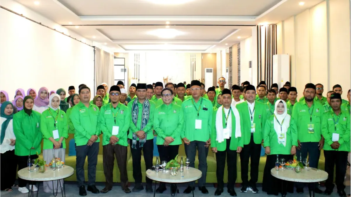 MUSCAB: Ketua DPP PKB Bidang Pengelolaan Organisasi Legislatif dan Eksekutif Abdul Halim Iskandar membuka Muscab DPC PKB Lobar di Hotel Montana, Senggigi, Kamis (16/4). (TONI/LOMBOK POST)