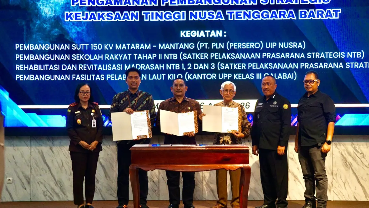 Entry meeting dan penandatanganan pakta integritas antara PLN UIP Nusra dan Kejati NTB, Kamis (16/4).