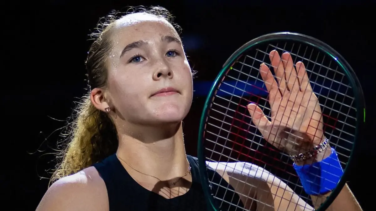 Mirra Andreeva kalahkan Iga Swiatek untuk ketiga kali beruntun dan lolos semifinal Stuttgart 2026, akan hadapi unggulan utama Elena Rybakina. (Instagram WTA)