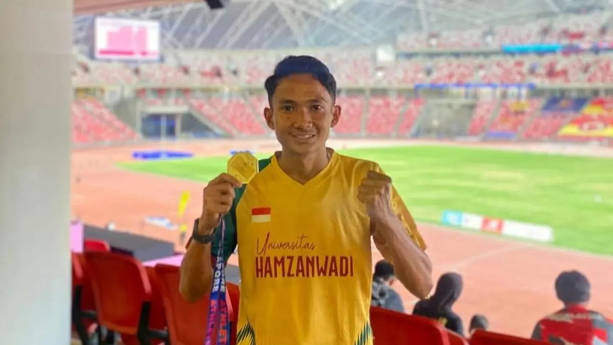 Atlet atletik NTB Yad Hafizudin berhasil menyumbangkan medali emas bagi Indonesia di Singapore Open Track & Field Championships 2026. (IST/LOMBOK POST)
