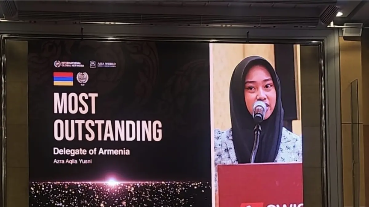 Bagi Azra, penghargaan The Most Outstanding bukanlah garis akhir. Sebaliknya, ini adalah langkah awal menuju mimpi besar menjadi diplomat Indonesia di masa depan.