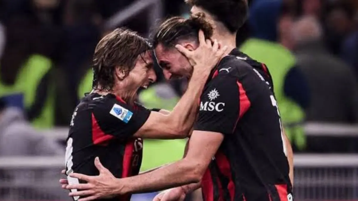 Andalan lini tengah AC Milan, Luka Modric dan Adrien Rabiot. (Istimewa) 