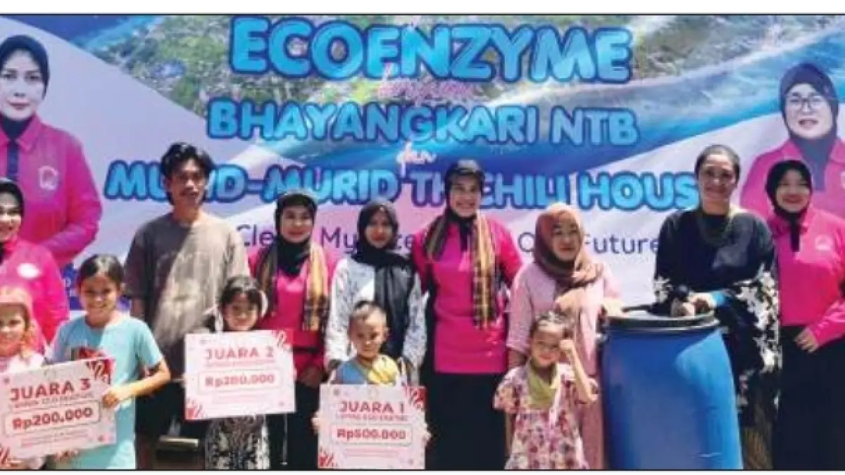 Chili House Community gelar kegiatan edukasi eco enzyme yang diselenggarakan di Gili Trawangan, Senin (20/4).