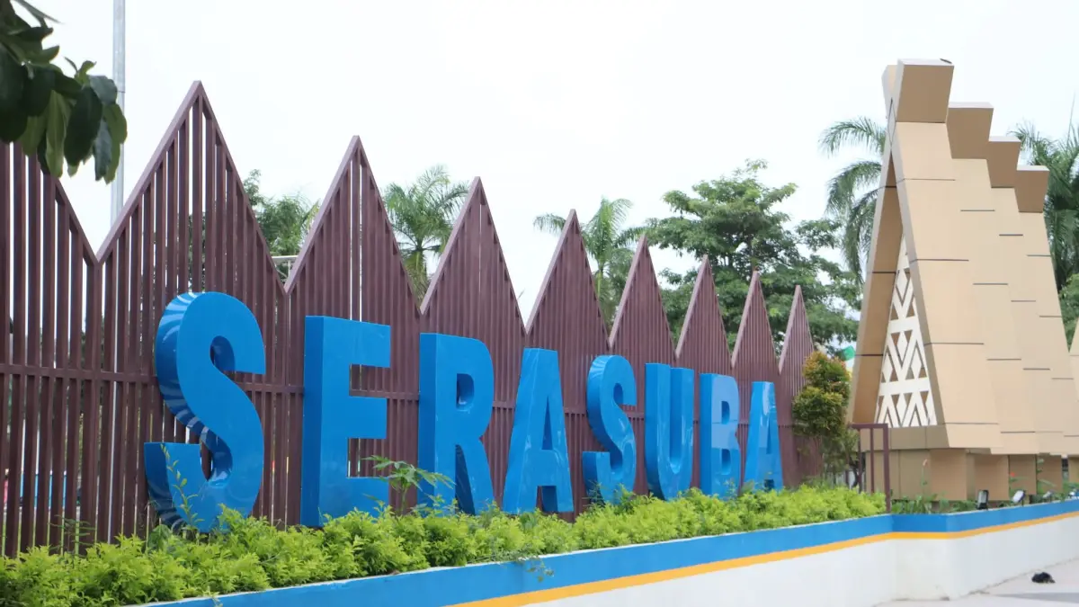 RAMPUNG: Pengerjaan tahap pertama lapangan Serasuba, Kota Bima, rampung. (Istimewa/Lombok Post)