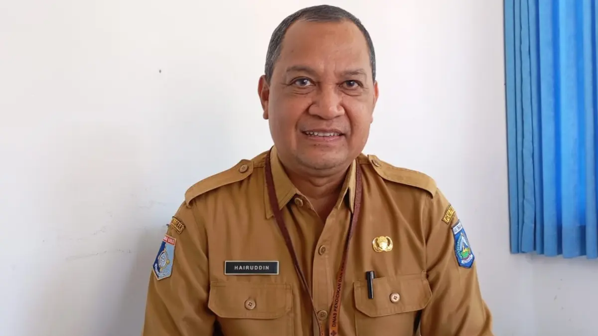 Sekretaris Dikbud Lobar Hairuddin

