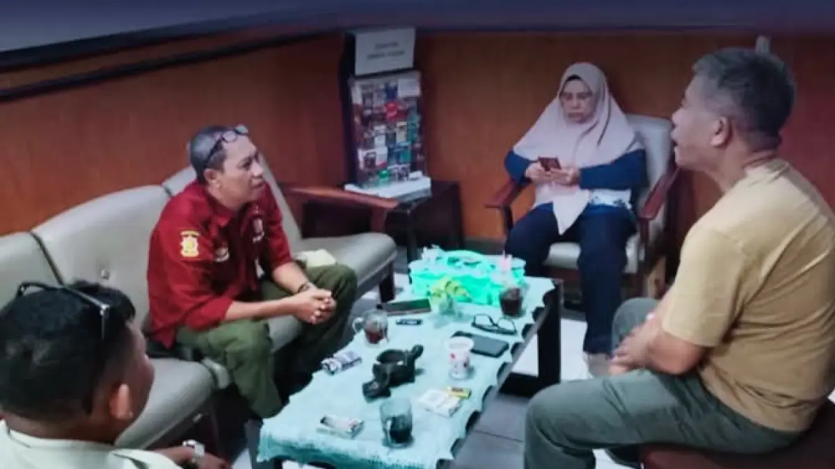 Kepala Bidang Gakda Satpol PP Provinsi NTB menyambut kunjungan kerja dari Satpol PP Kabupaten Sumbawa Jumat (24/4).