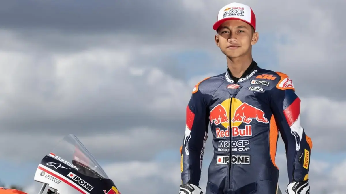 Kiandra Ramadipa siap tampil di Rookies Cup 2026 Jerez. Ajang ini jadi gerbang penting bagi pebalap muda menuju MotoGP. (Instagram Kiandra Ramadipa)