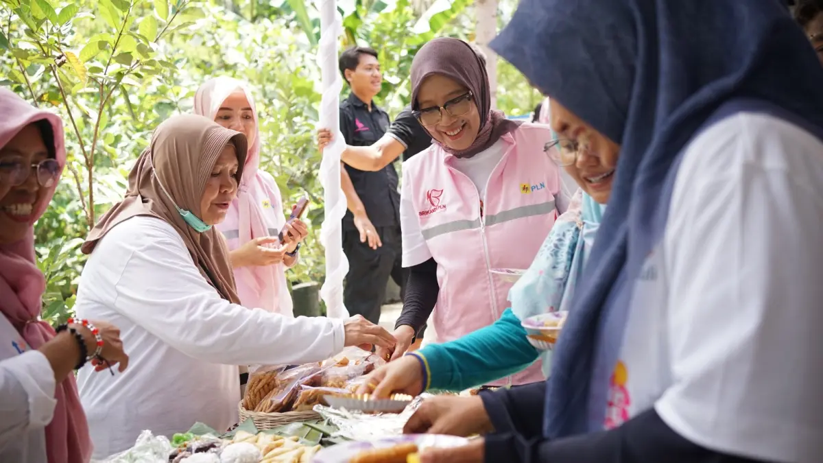 PLN NTB memperkuat pemberdayaan perempuan Desa Medana, Kabupaten Lombok Utara.