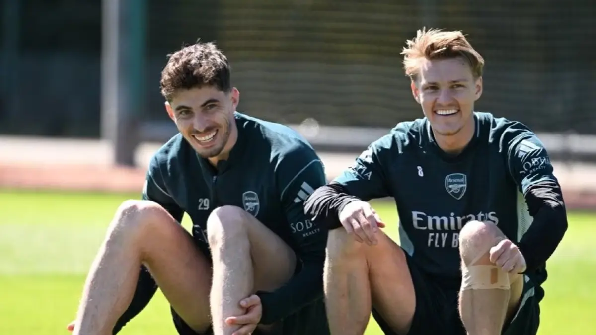 Kapten Arsenal Martin Odegaard menjalani latihan bersama rekannya jelang laga lawan Newcastle United. (ARSENAL.COM)