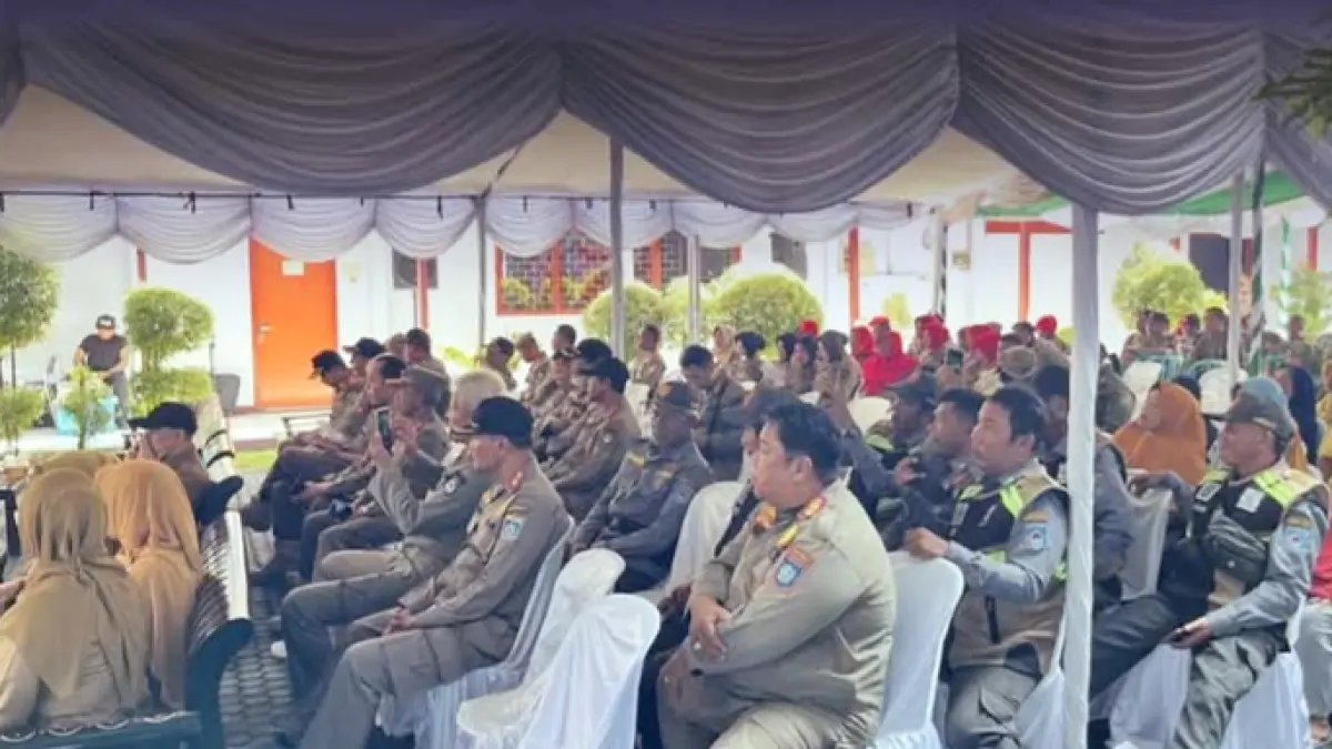 Momen tasyakuran juga dirangkai dengan pemberian penghargaan kepada&nbsp;Anggota Linmas dan personel Satpol PP terbaik se-NTB serta kepada&nbsp;Kepala Satpol PP Kabupaten/Kota atas kepemimpinan yang inspiratif.
