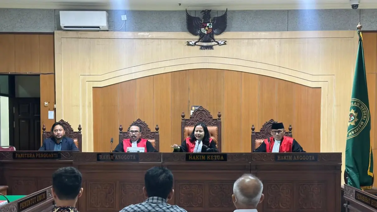Jaksa memberikan teguran keras dalam sidang dugaan korupsi dana PPJ Loteng di Pengadilan Tipikor Mataram, Selasa (28/4) malam. 
