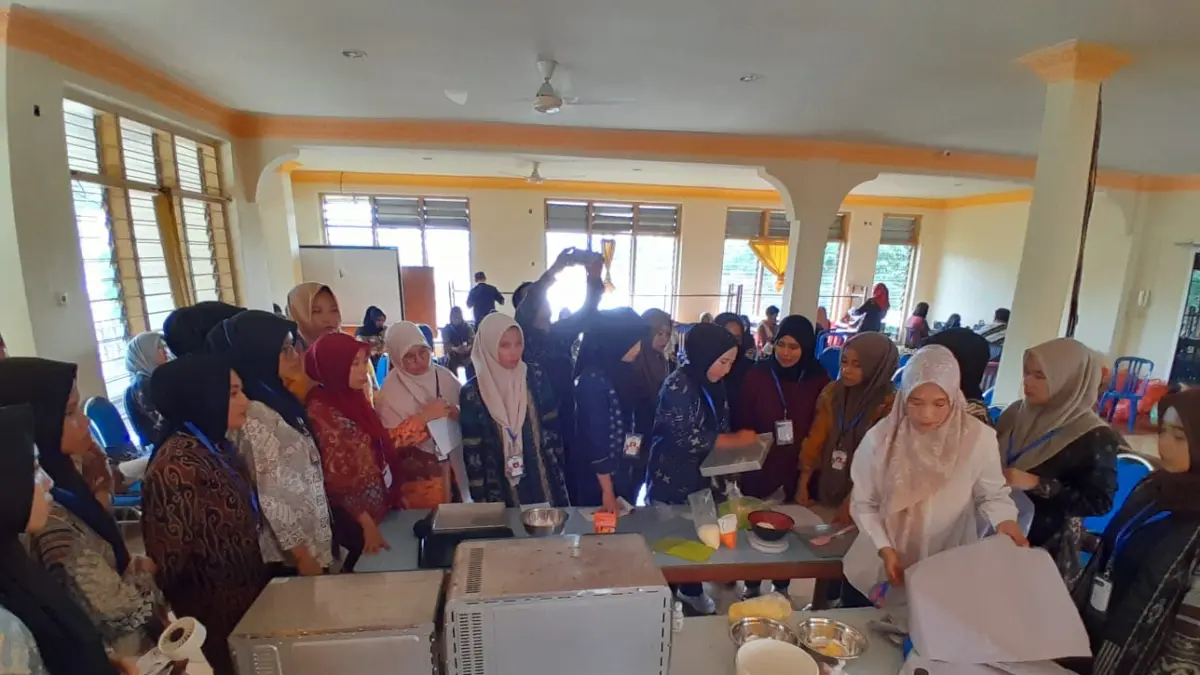Dikpora NTB bersama Dikbudpora Bima menggelar pelatihan wirausaha muda bidang kuliner. (IST/LOMBOK POST)