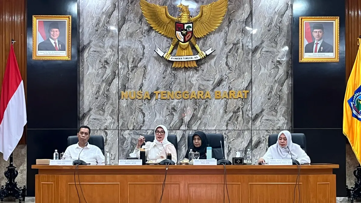 RAKER: Suasana rapat kerja (Raker) Dekranasda NTB di Gedung Sangkareang, Rabu (29/4). (Ferial/Lombok Post)