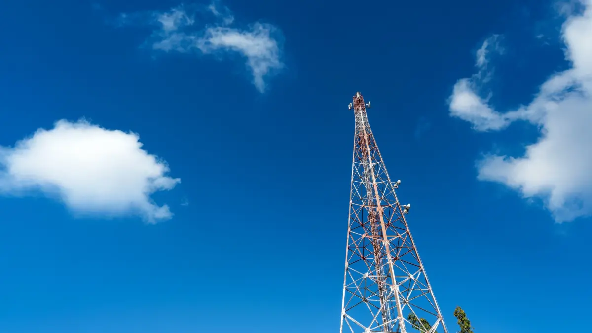 Kinerja Indosat Ooredoo Hutchison melonjak di kuartal I 2026 dengan dukungan AI dan ekspansi jaringan, mendorong pendapatan tertinggi sepanjang sejarah perusahaan.