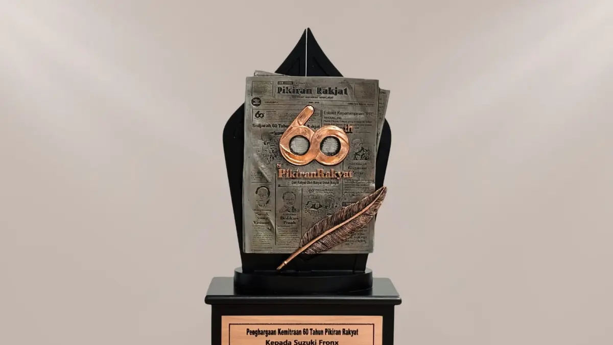 Melalui proses produksi di fasilitas Suzuki Cikarang, Fronx menjadi wujud kontribusi industri manufaktur nasional dan tenaga kerja lokal. Suzuki Fronx meraih penghargaan sebagai Car of the Year dalam ajang penghargaan 60 Tahun Harian Umum Pikiran Rakyat.