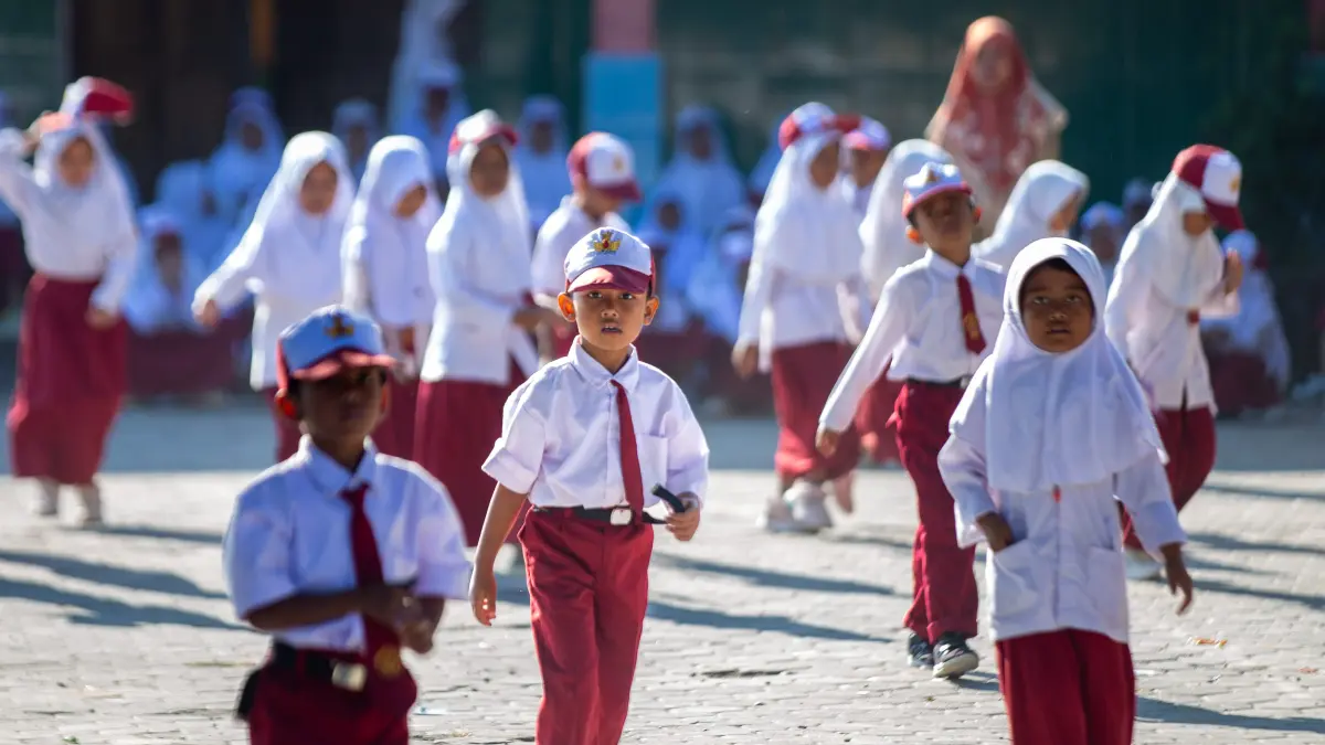 GENERASI INDONESIA: Anak-anak berhak mendapatkan pendidikan yang layak, untuk meraih masa depan yang lebih baik. (IVAN/LOMBOK POST)