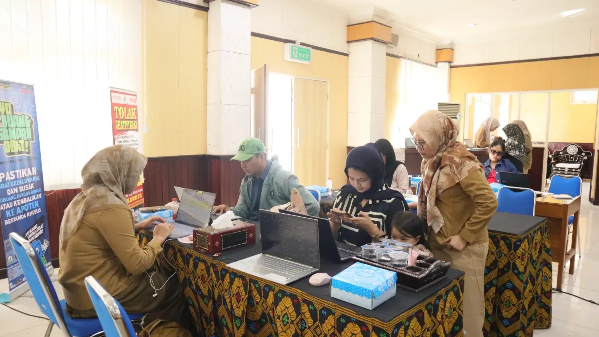 Pelaku UMKM mengikuti coaching registrasi pangan olahan yang digelar Badan Pengawas Obat dan Makanan di BBPOM Mataram, Selasa (5/5). Program ini mempercepat penerbitan izin edar hingga satu hari.