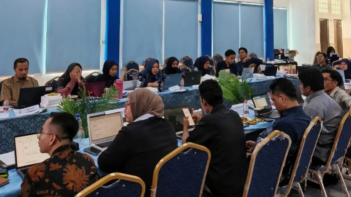 Peserta mengikuti pelatihan dan uji sertifikasi asesor kompetensi yang digelar Universitas Bumigora di Mataram, 4–8 Mei 2026. Kegiatan ini menjadi langkah strategis kampus dalam memperluas akses sertifikasi Badan Nasional Sertifikasi Profesi (BNSP) dan menyiapkan lulusan siap kerja.