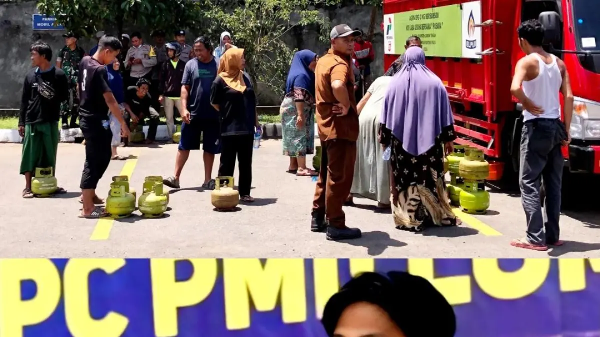HARUS DIATENSI: Kelangkaan gas LPG di Lombok Barat diminta mahasiswa Lobar harus jadi perhatian Pemda.
