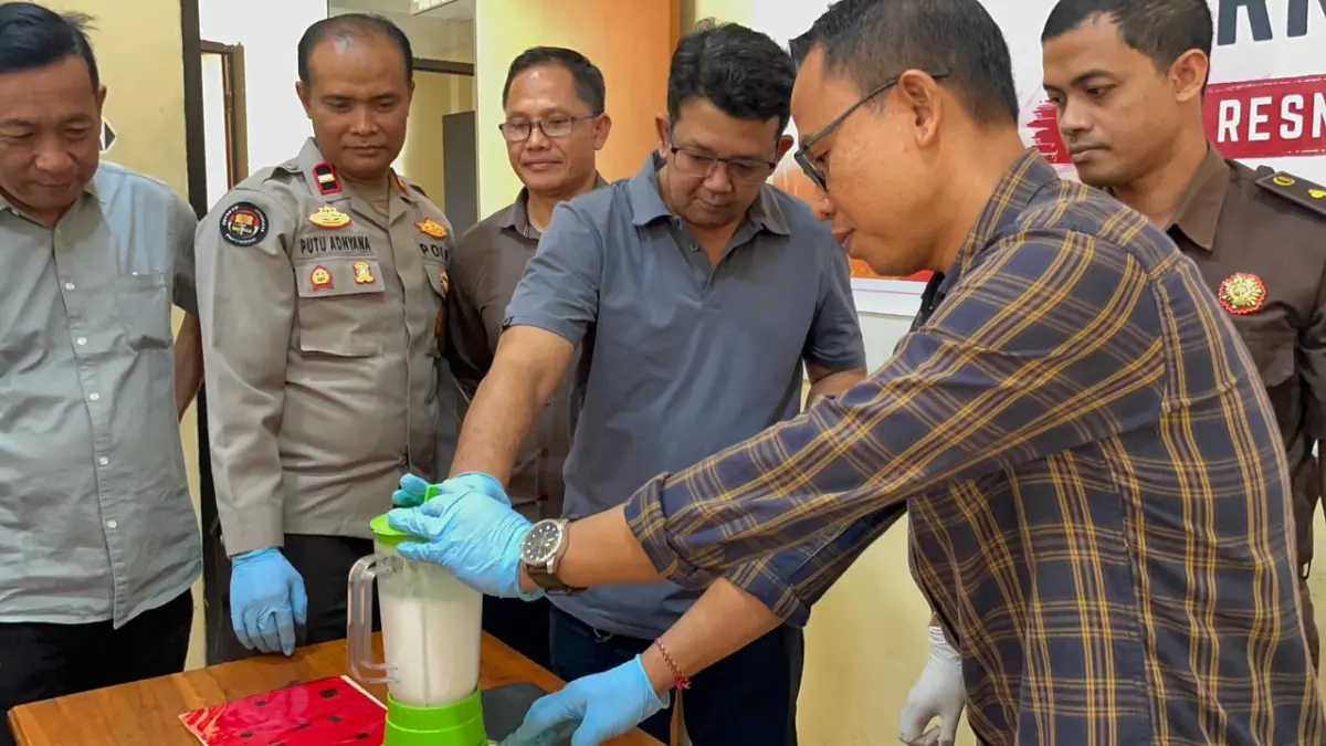 HASIL PENGUNGKAPAN: Pemusnahan barang bukti sabu seberat 36,09 Gram di Polres Lombok Utara.