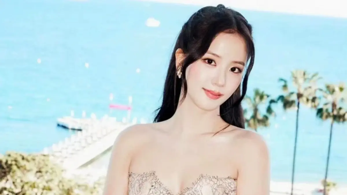 Jisoo BLACKPINK dituding desainer judassime belum kembalikan pakaian. (Allkpop)