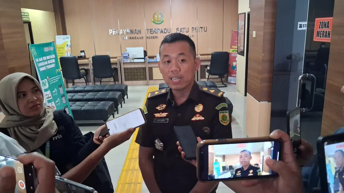 Kasi Intelijen Kejari Loteng Alfa Dera (Dewi/Lombok Post) 