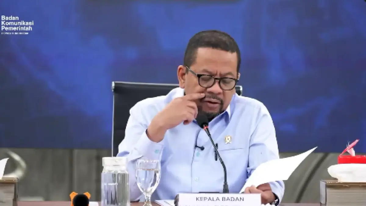 Kepala Badan Komunikasi Pemerintah, Muhammad Qodari, memberikan keterangan resmi terkait polemik daftar media yang disebut tergabung dalam Indonesia New Media Forum (INMF).