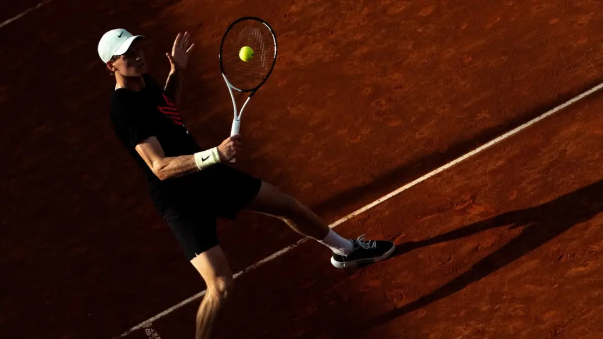 Jannik Sinner mengenang keputusan meninggalkan rumah di usia 13 tahun jelang perburuan sejarah di ATP Roma 2026. (Instagram Internazionali BNL d