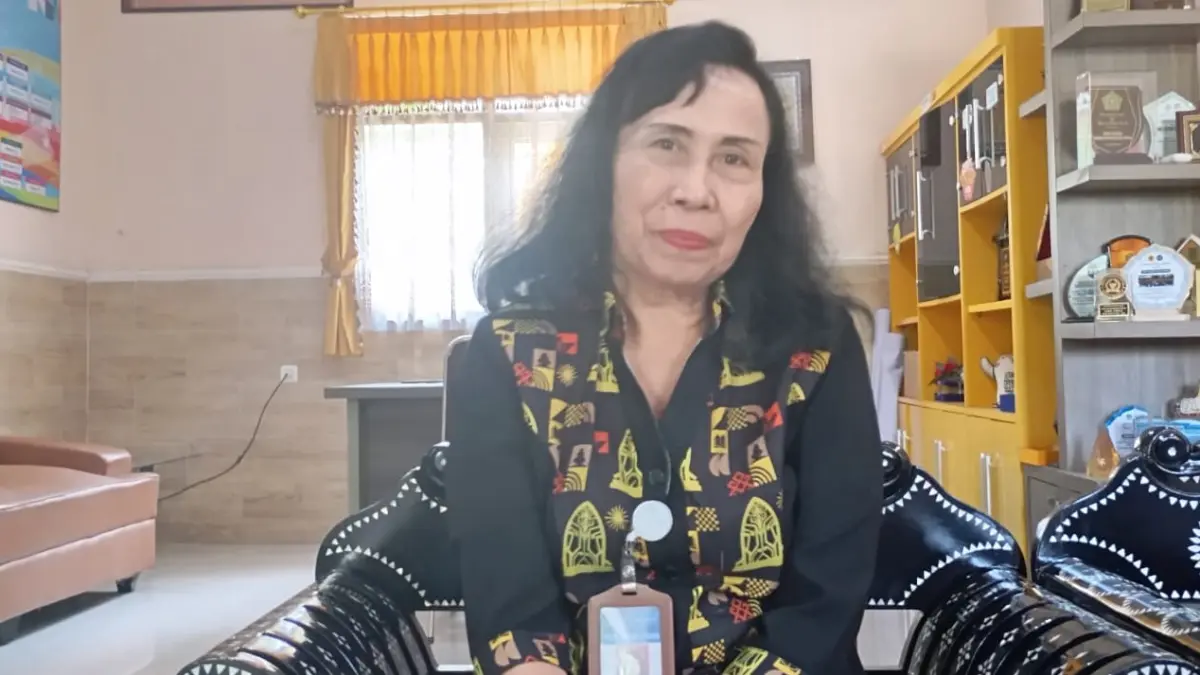 Plt Kepala SMPN 2 Mataram Ni Nengah Sri Swathi

