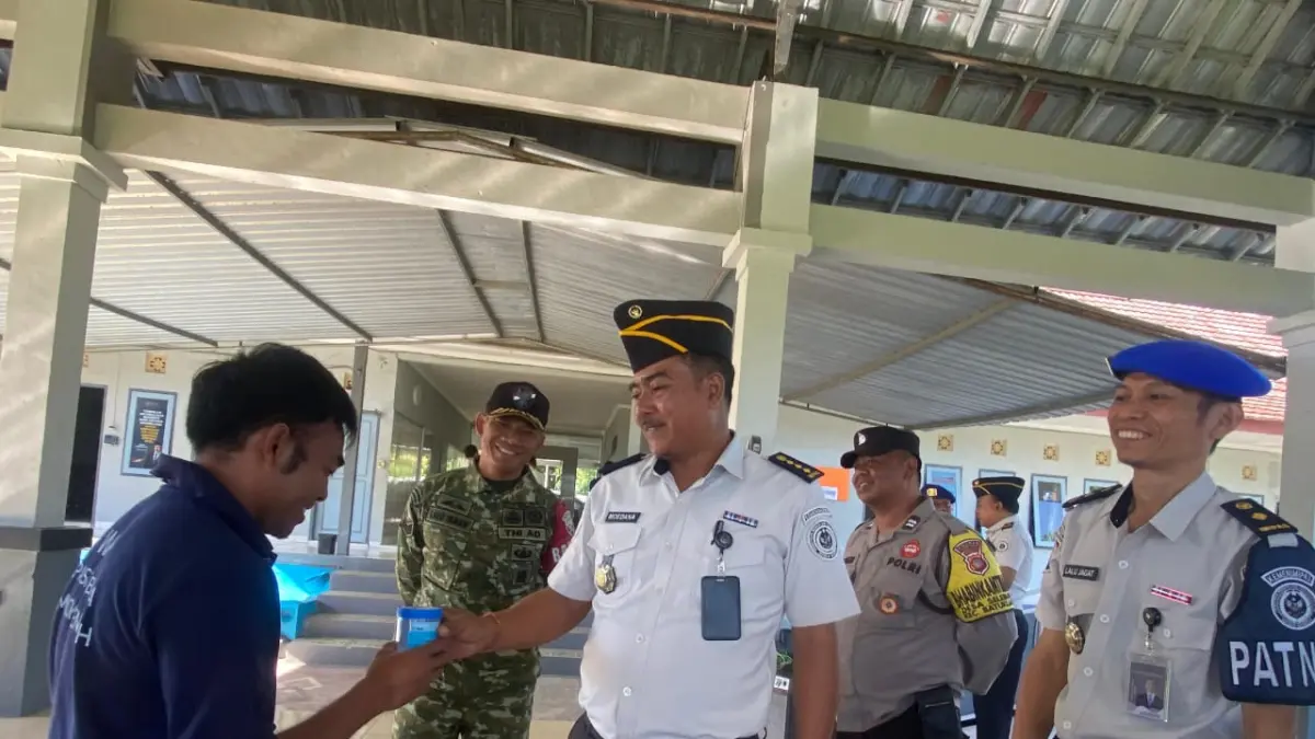Lapas Terbuka Kelas IIB Lombok Tengah pastikan lingkungan pemasyarakatan benar-benar bersih dari penyalahgunaan narkotika, baik dari sisi penghuni maupun pembina.