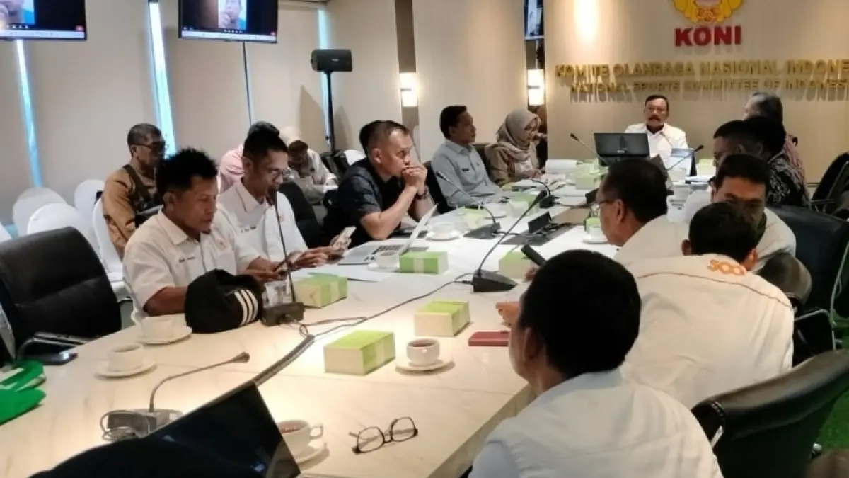 SATUKAN PANDANGAN: Suasana rapat persiapan PON XXII tahun 2028 yang dihadiri perwakilan Pemerintah Provinsi Jakarta, NTB dan NTT, di Jakarta, Senin (4/5). (BAPPEDA NTB FOR LOMBOK POST)