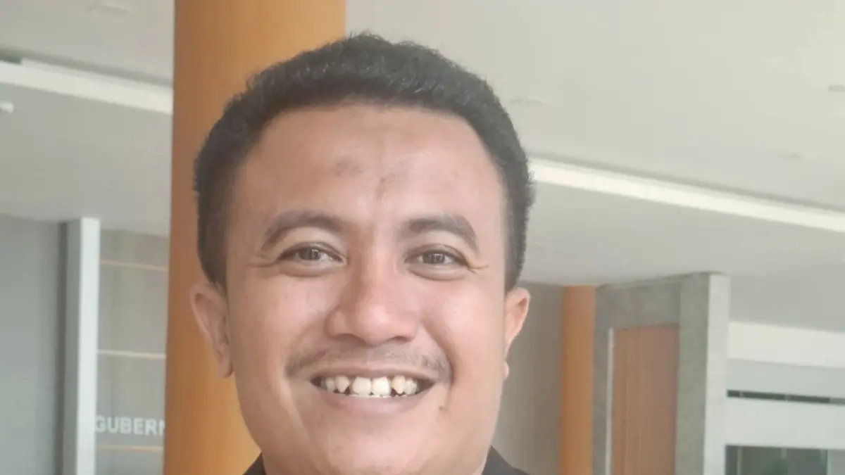 Anggota DPRD NTB Marga Harun dikenal hobi merawat kuda balap di kampungnya di Kecamatan Kempo, Kabupaten Dompu.