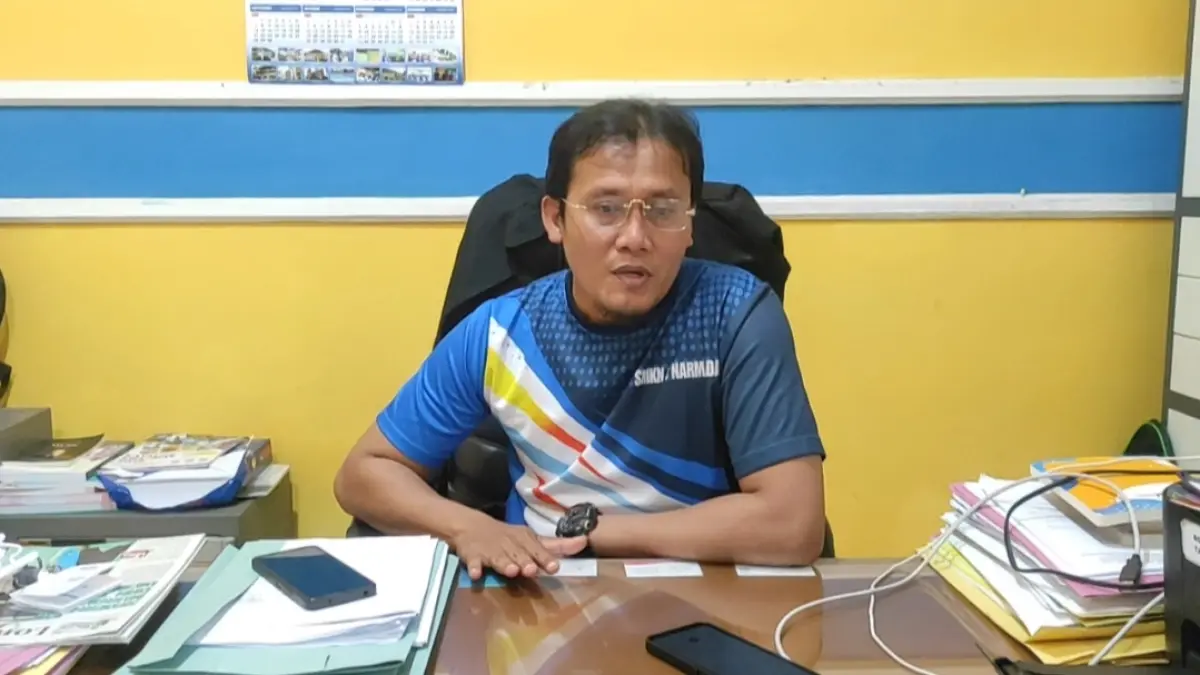 Kepala SMKN 1 Narmada Ridhan Hadi