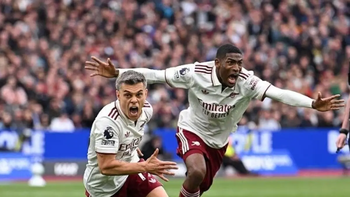 Pemai Arsenal Leandro Trossard meluapkan kegembiraan usai mencetak satu-satunya gol ke gawang West Ham. (ARSENAL.COM)
