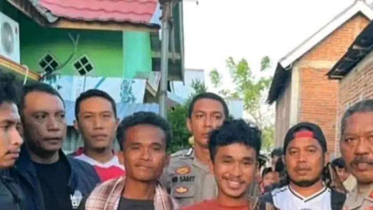 Dua pelaku pembunuhan FA dan Nasrullah ditangkap anggota Satreskrim Polres Bima, Senin (11/5). (Dok Polres Bima)