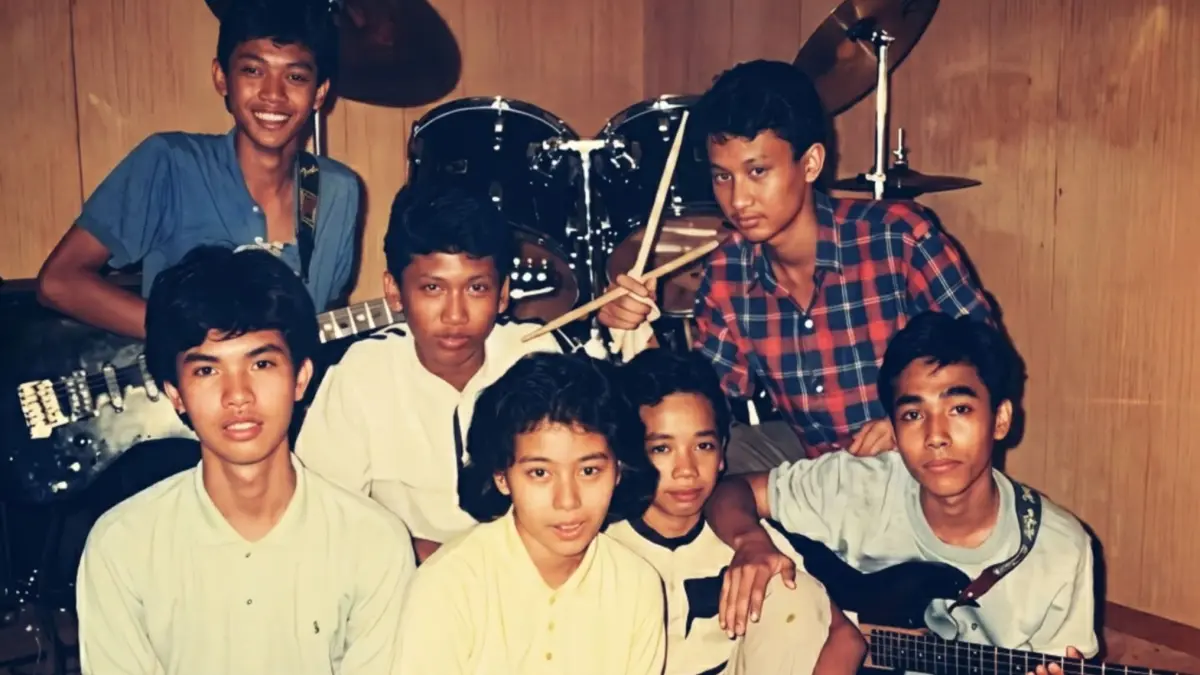 Jauh sebelum menjadi grup rock papan atas Indonesia, para personel Dewa 19 ternyata sudah membentuk band sejak masih duduk di bangku SMP di Surabaya. (ist)