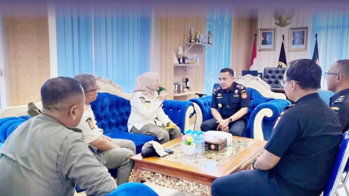 Sinergi ini diharapkan tidak hanya menjadi seremonial belaka, namun menjadi fondasi kuat dalam menjaga stabilitas ekonomi daerah.
