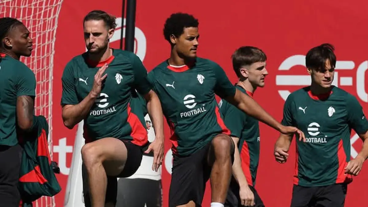 Latihan bersama para punggawa AC Milan. (Istimewa) 