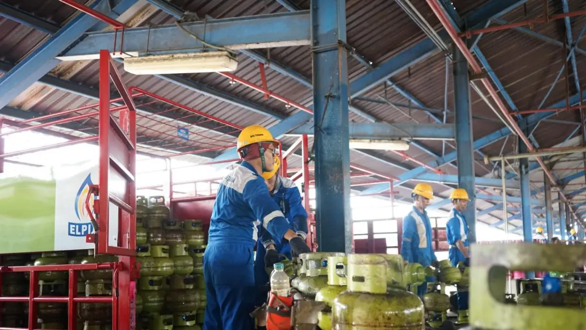 PT Pertamina Patra Niaga memastikan pasokan BBM dan LPG di NTB aman selama long weekend dengan tambahan 89.960 tabung LPG 3 kilogram.