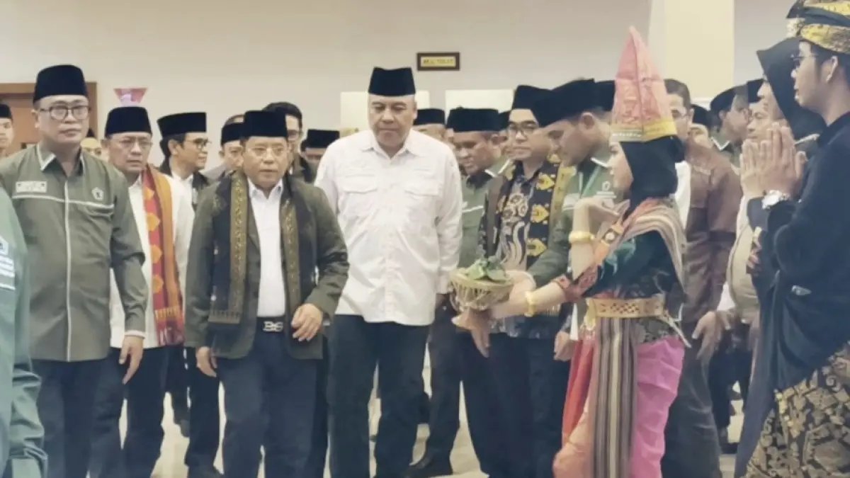 Ketua Pengurus Pusat (PP) ISNU Prof Kamaruddin Amin (tiga dari kiri) hadir langsung dalam pelantikan pengurus ISNU NTB periode 2026-2031 di Kota Mataram, Rabu lalu (13/5).