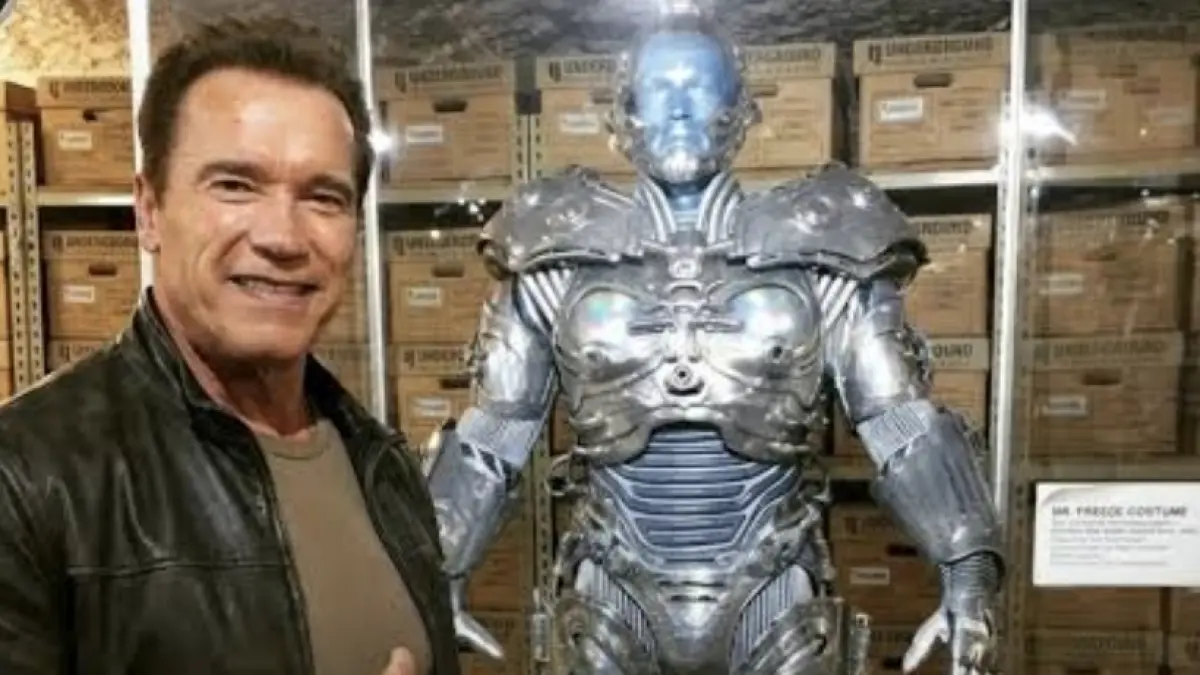 Arnold Schwarzenegger disebut hanya membayar USD1 atau sekitar Rp16 ribu per tahun kepada Warner Bros untuk menyimpan kostum ikonik Mr Freeze miliknya. (ist)