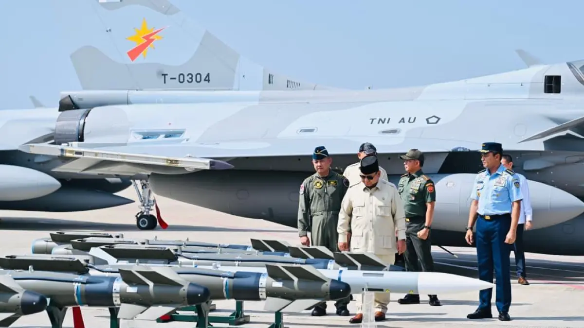 Presiden Prabowo Subianto menegaskan bahwa penambahan alat utama sistem persenjataan (alutsista) baru merupakan tonggak krusial dalam menjaga kedaulatan negara. Langkah ini menjadi bagian dari strategi jangka panjang pemerintah untuk memastikan stabilitas nasional di tengah dinamika geopolitik dunia yang penuh tantangan.
