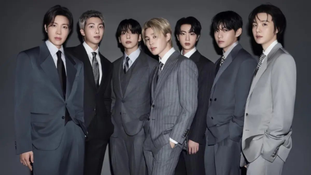 BTS kembali mencetak sejarah dunia setelah mendapat gelar “ICON” dari Guinness World Records. Prestasi ini membuat BTS menjadi satu-satunya grup musik dan artis Asia yang meraih penghargaan bergengsi tersebut.