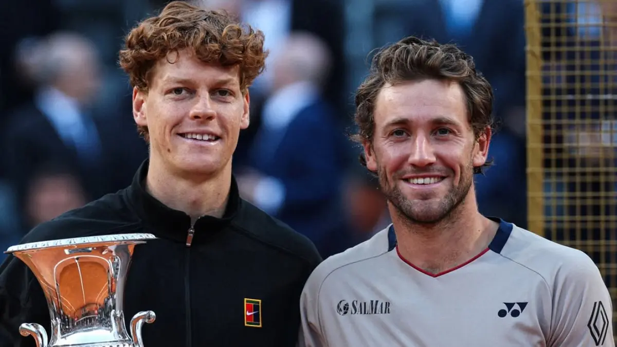 Jannik Sinner makin kokoh di puncak ATP Live Race usai juara Roma, sementara Casper Ruud masuk zona ATP Finals Turin. (Instagram ATP Tour)